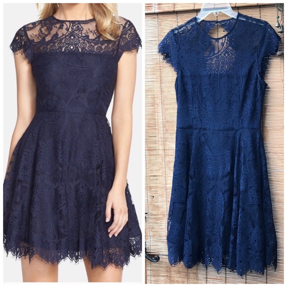 BB Dakota Dresses & Skirts - BB Dakota Rhianna open back flare lace cocktail